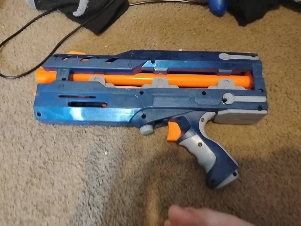 NERF Zombie Strike Z.E.D. Squad Longshot CS-12 Dart Blaster! - Image 3 of 4