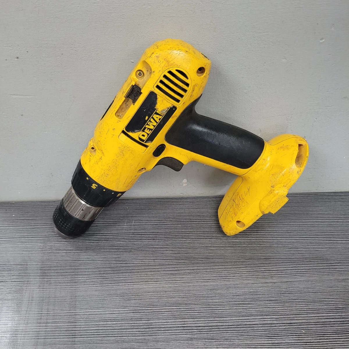 DeWalt DW995 18V Cordless Drill 1 2