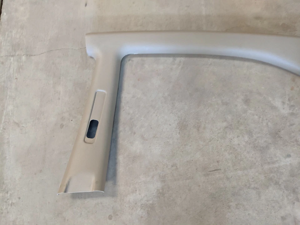 MITSUBISHI GALANT 2000 DERECHO B PILAR SUPERIOR Y TRASERO UOX1 Foto 2 de 4