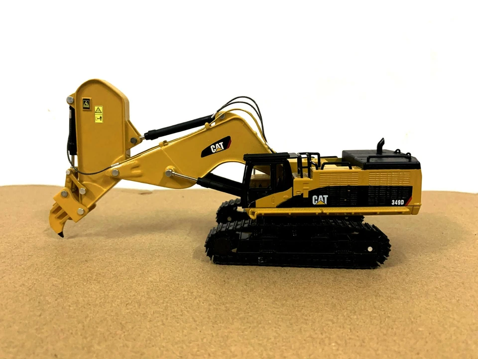 Caterpillar Cat 349D Rock Arm Excavator 1/50 DieCast Construction Vehicles Model - Image 4 of 4
