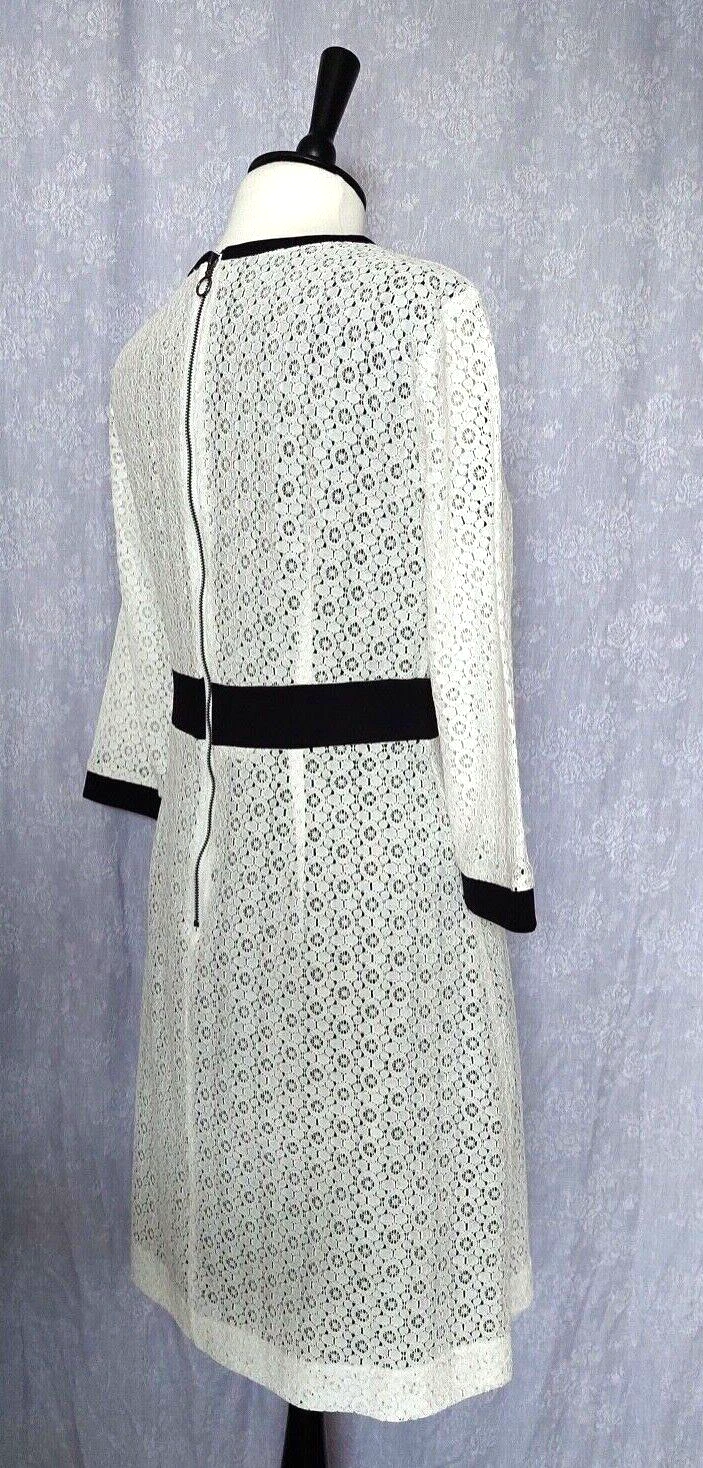 OFF WHITE o Abito in pizzo United Colors of Benetton M nuovo con etichette aderente e svasato bianco ecrù e nero