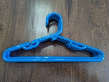 VTG SET/6 "PLASTIC HANGERS" in cute BLUE color x BOYS Garments, PREOWN Exc Cond