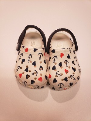 infant crocs size 4