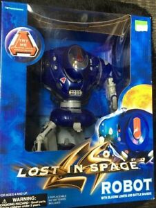LOST IN SPACE ROBOT WITH BLAZING LIGHTS & BATTLE SOUNDS ...