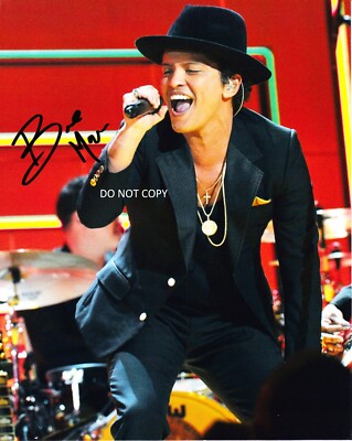 BRUNO MARS - LIVE Autographed Signed 8x10 Reprint Photo !!