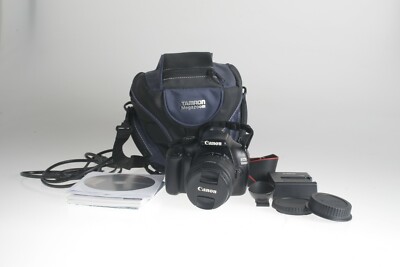 Canon EOS 1100D Gehäuse mit Canon Zoom Lens EF-S 3,5-5,6/18-55mm III