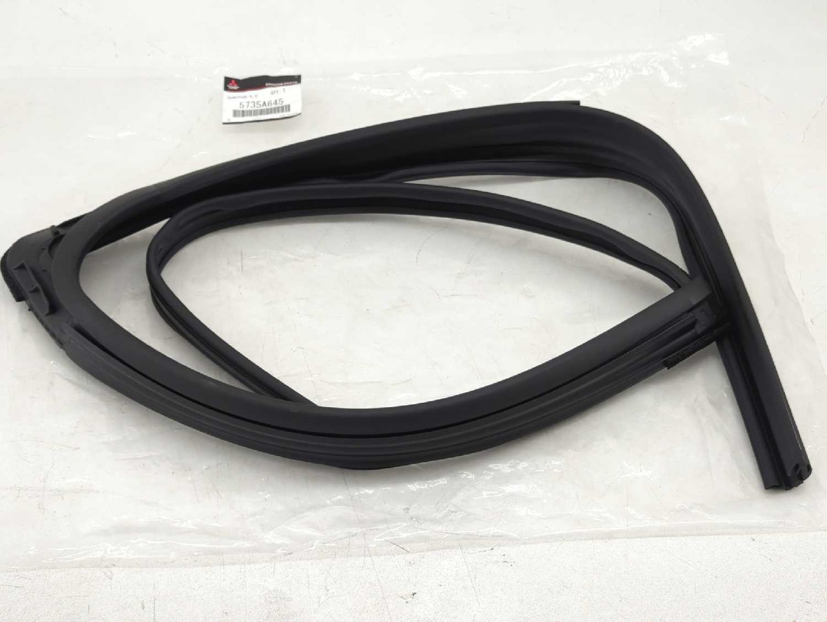 ミラコレ2020 New OEM Mitsubishi Rear Left Window Run Channel 2018-2023
