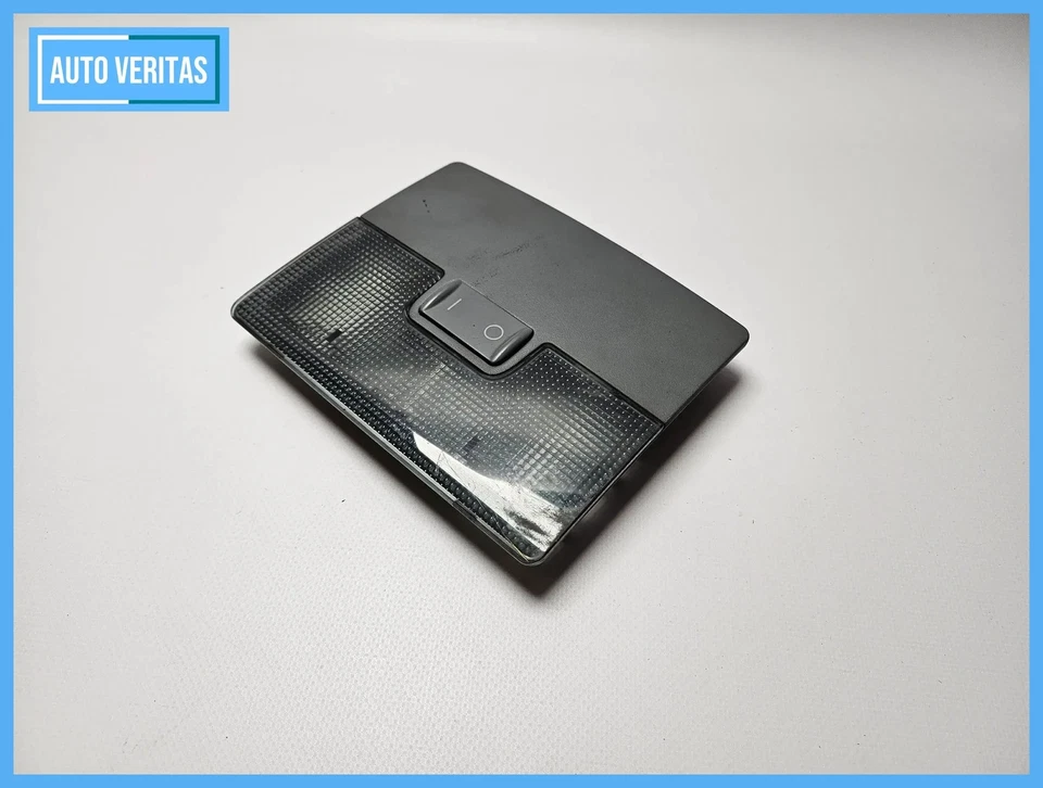 Audi A6 4B C5 A8 4D Interior lamp Reading lamp Lighting 4B0947105 - Image 3 of 4