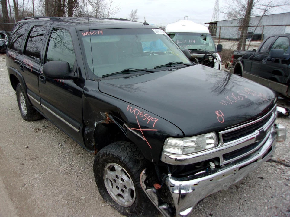 Brazo de control inferior inferior delantero izquierdo usado se adapta a: Chevrolet Tahoe 2005 AWD para Foto 4 de 4