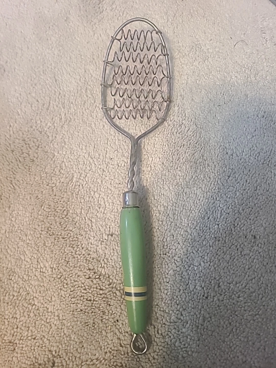 Vintage Spring Coil Wire Whip Whisk Strainer Green Wood Handle