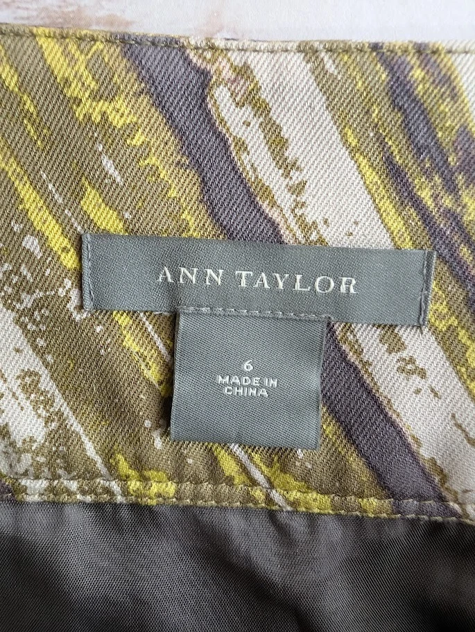 Ann Taylor Size 6 Gray Green Watercolor Silk Cotton Skirt Pleated Lined - Image 2 of 4