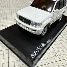 Kyosho Mini-Z Land Cruiser 100 Pearl White Auto Scale Collection ASC MVC2PW
