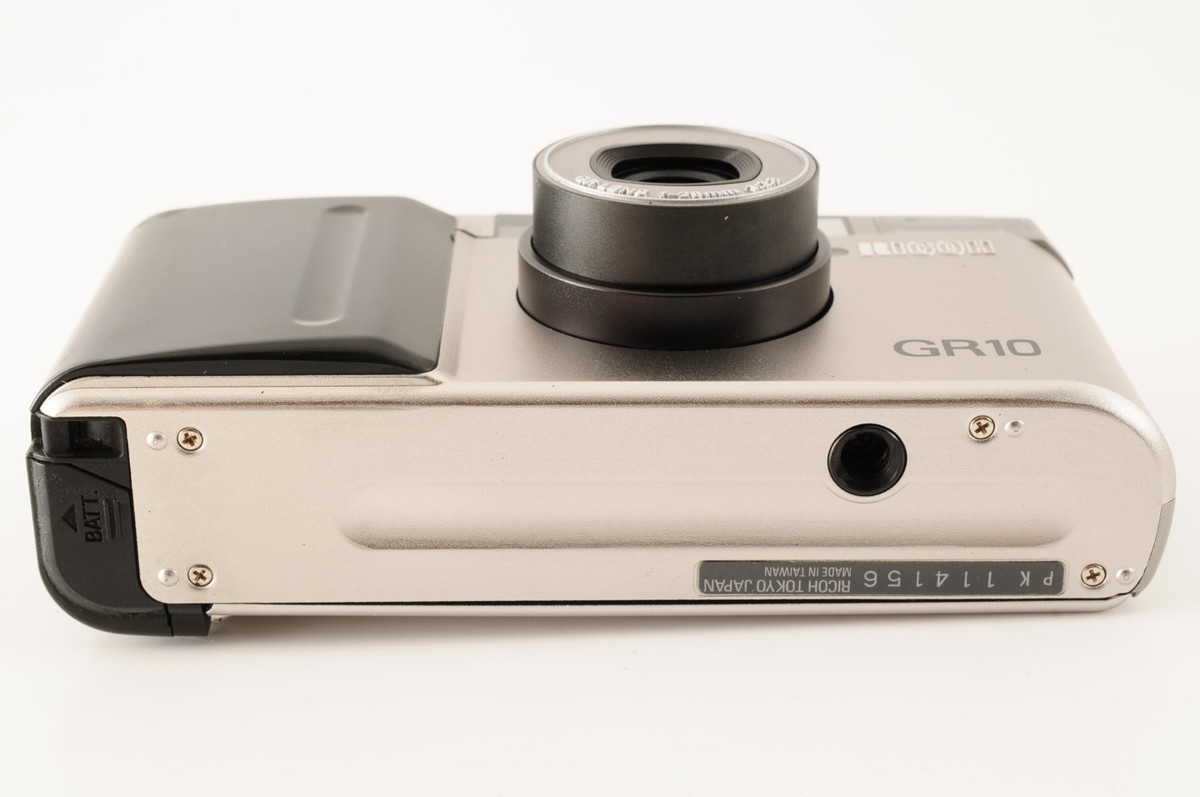 Read 【Exc+5】 Ricoh GR10 Silver Point & Shoot 35mm Film Camera