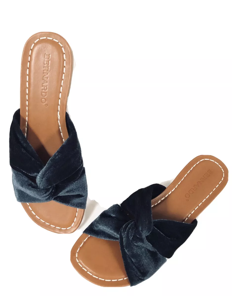 Bernardo alice deals slide sandals