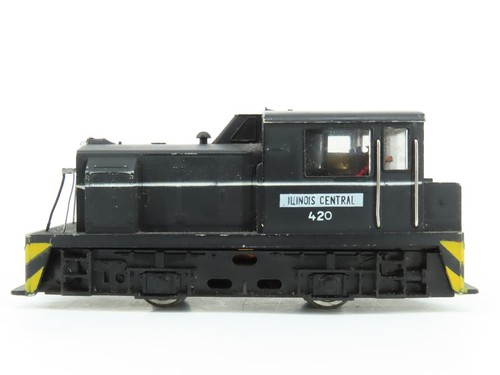 HO Scale AHM IC Illinois Central Switcher Diesel Loco #420 DOES NOT RUN