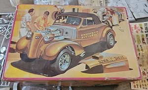 AMT ‘37 Chevrolet “The Convertible” 1/25 Model Kit *Open Box