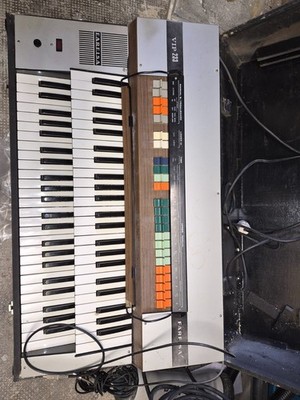 Farfisa VIP 233-B Vintage Orgel / Keyboard   selten   mit Deckel   schaltet ein