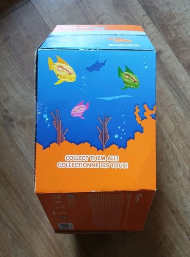 Hexbug Aquabot Shark Tank Smart Fish Technology Pet Playset - New + Sealed - Picture 11 of 15