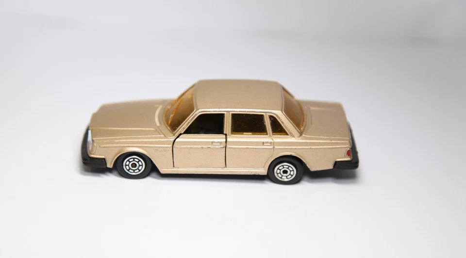 Norev Jet Car Volvo 264 - Good Vintage Original Model — 第 2/4 张图片