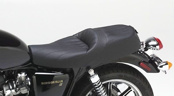 Triumph Bonneville T100 seat Corbin saddle touring Gunfighter Lady