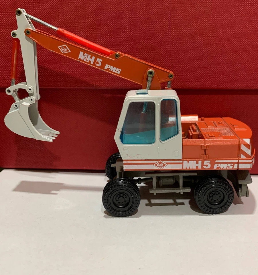 NZG Modelle Orenstein & Koppel MH5 PMS Germany 1:50 Wheel Excavator Size OS - Image 2 of 4