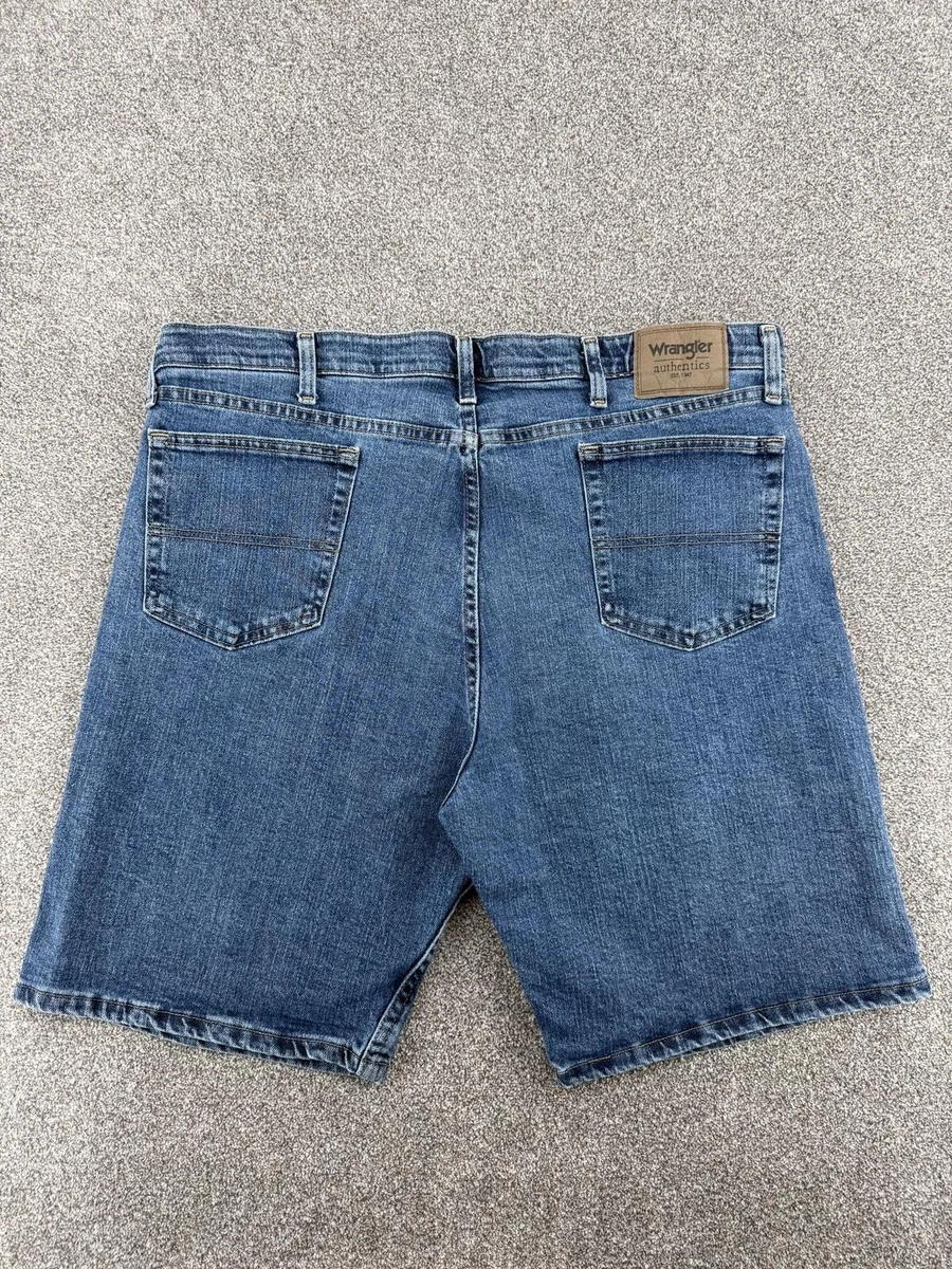 Shorts em Denm estlo carpntero com estampa de tnta | Guys fashon
