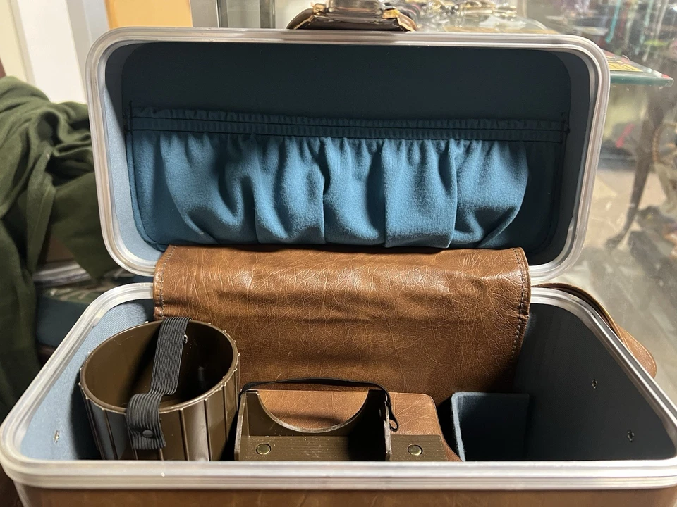 Estuche de cuero vintage para cámara bolso marrón con correa para el hombro MCM 60s Foto 3 de 4