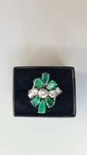 Elegant Vintage-Style emerald  & diamond Cluster Ring