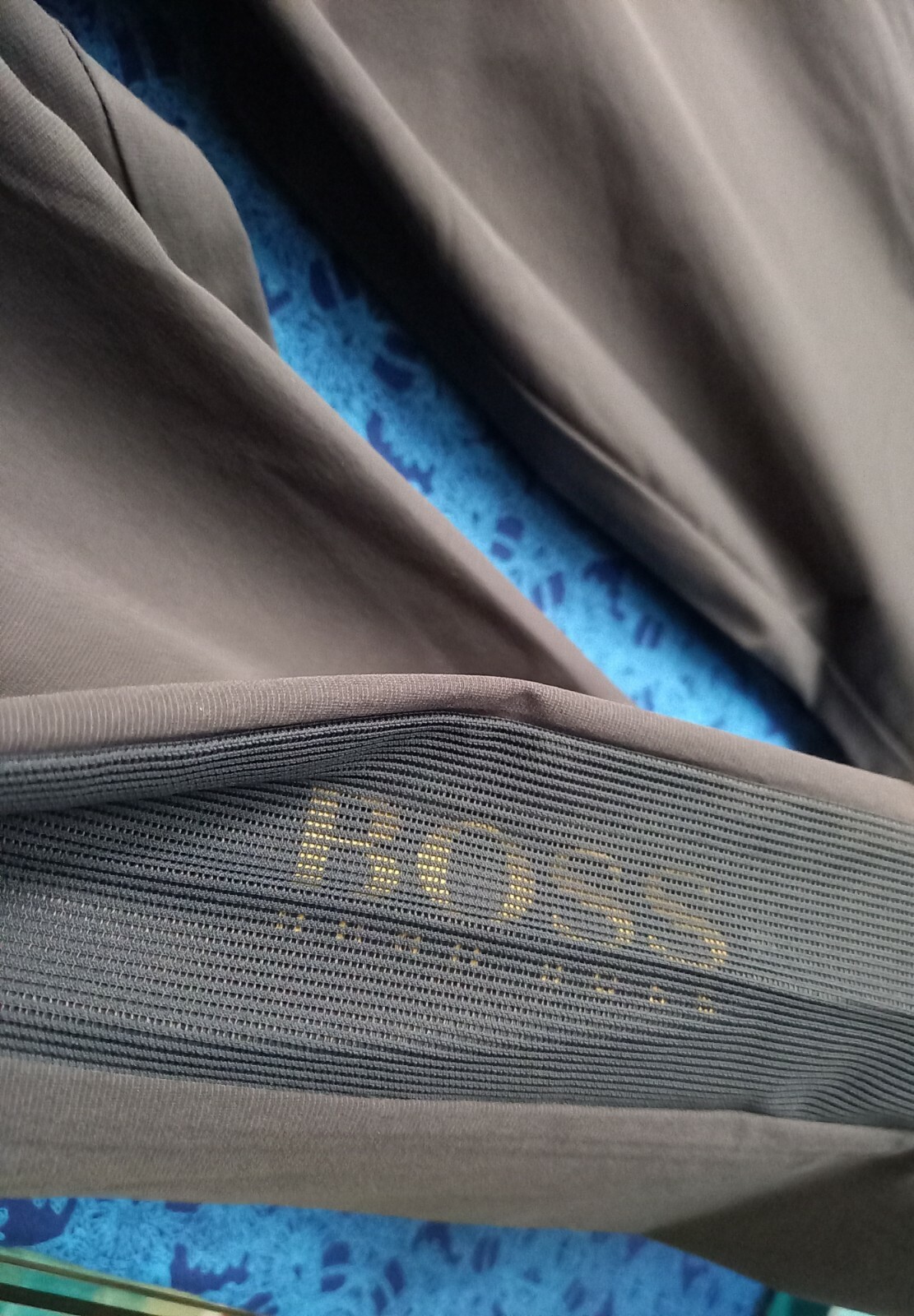 Pantaloni Hugo Boss blu scuro casual taglio affusolato Keen 2 14 logo (taglie multiple)