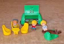 Vintage 70's Kenner Tree Tots OUTDOOR CAMPING Deluxe Adventure Set Family House