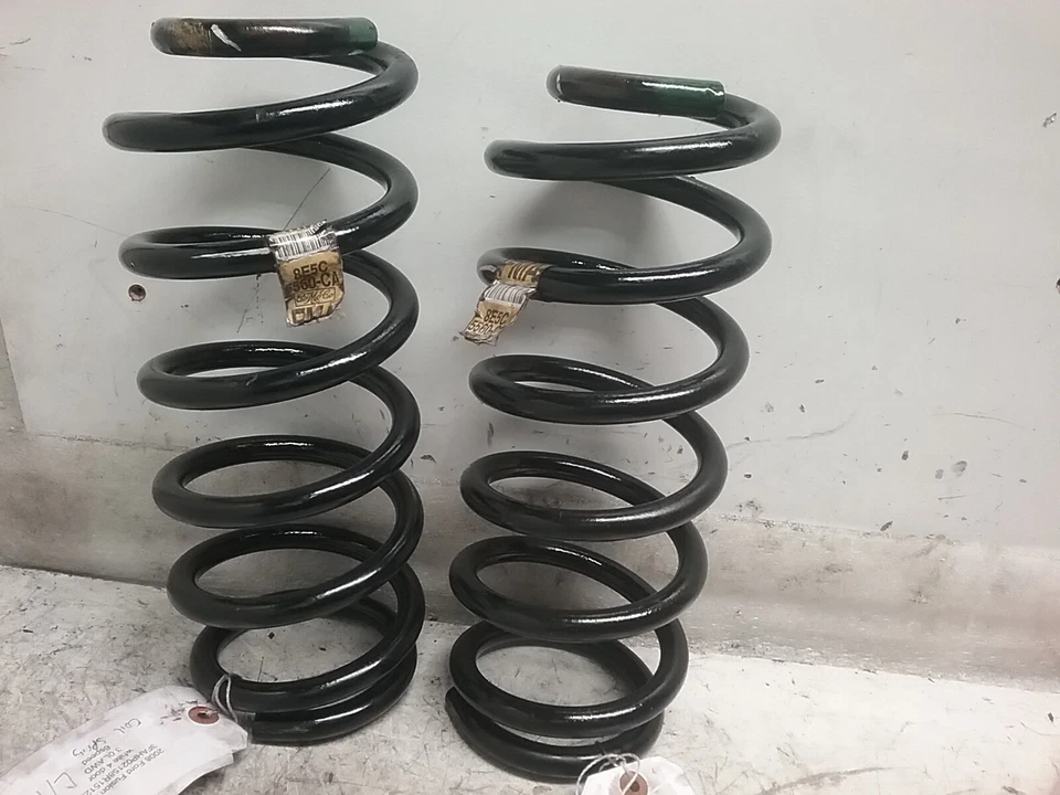 Muelle helicoidal de suspensión trasera izquierda y derecha Ford Focus 2006-2009 (3,0 L AWD 6 velocidades Foto 3 de 4
