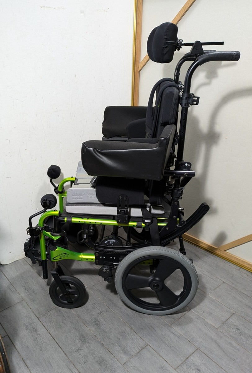 Quickie IRIS SE Tilt-in-Space Wheelchair 17
