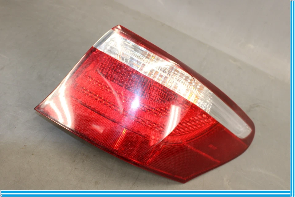 07-09 Lexus LS460 Rear Right Passenger Side Outer Taillight Tail Light Lamp Oem - Image 2 of 4
