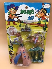 Vintage Plastic Indians Set Close Blister 1970 s Hong Kong