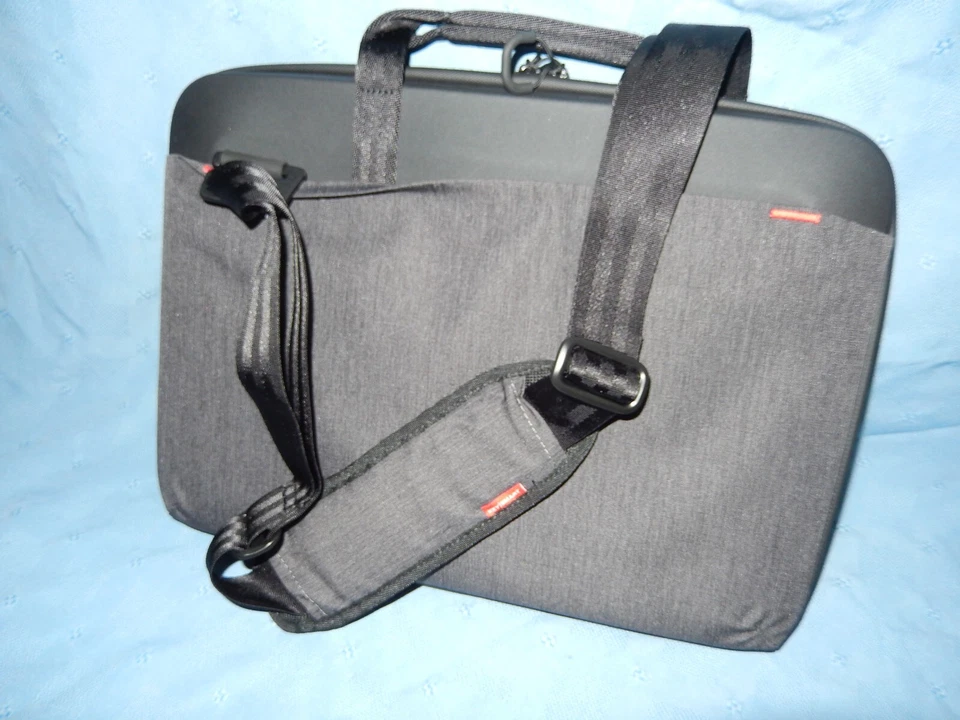 MALETÍN RÍGIDO ULTRA DELGADO PORTAFOLIO URBANO KEYSMART - Nuevo Con Etiquetas Foto 4 de 4