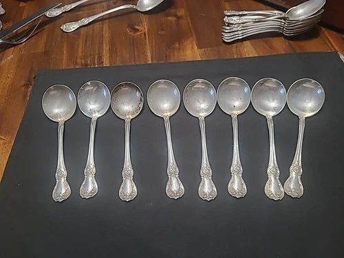8 VINTAGE TOWLE STERLING SILVER SOUP SPOONS. OLD MASTER PATTERN