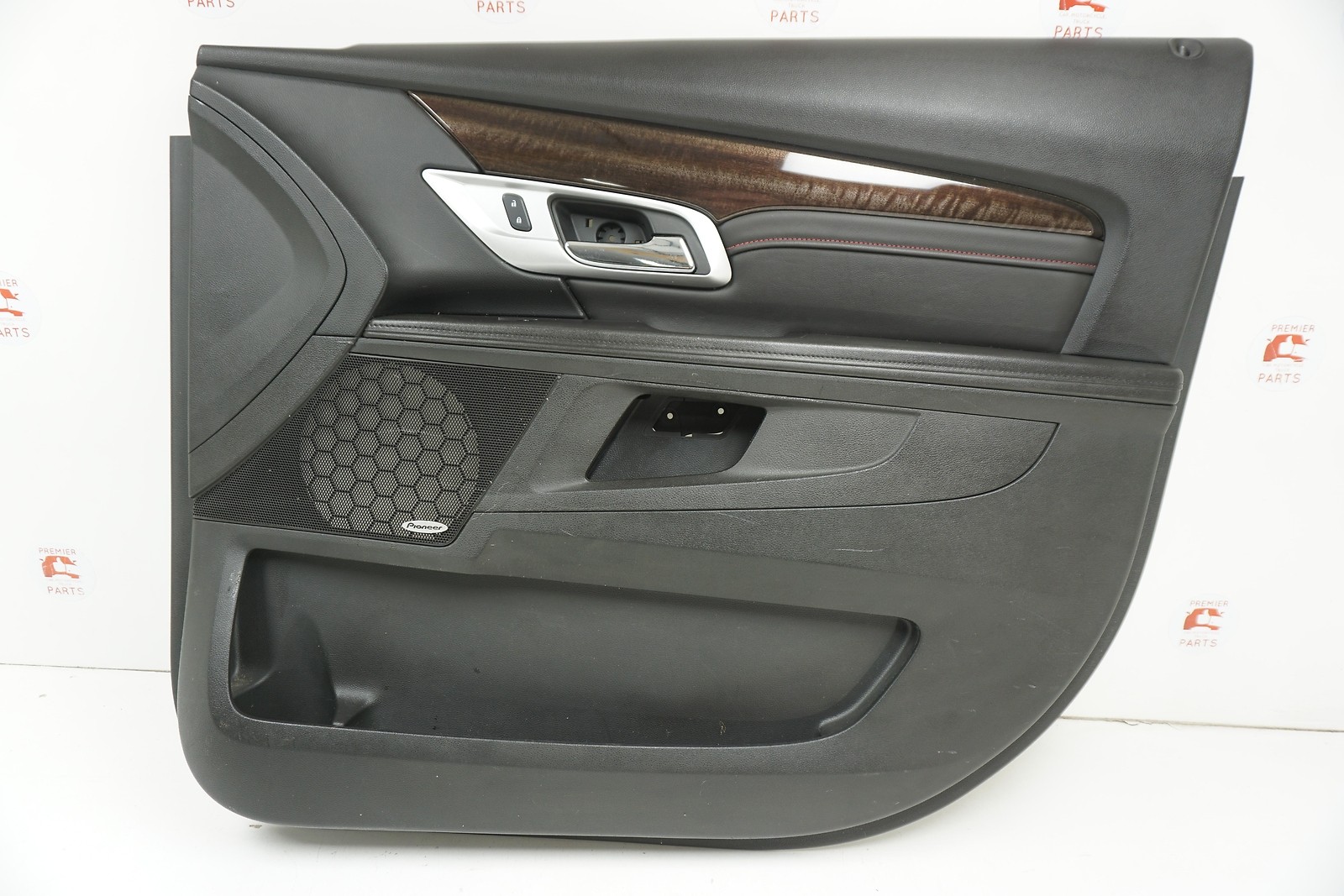 14 15 16 17 Rh 2014-2017 GMC Terrain Front Right Passenger Door Trim Panel Used