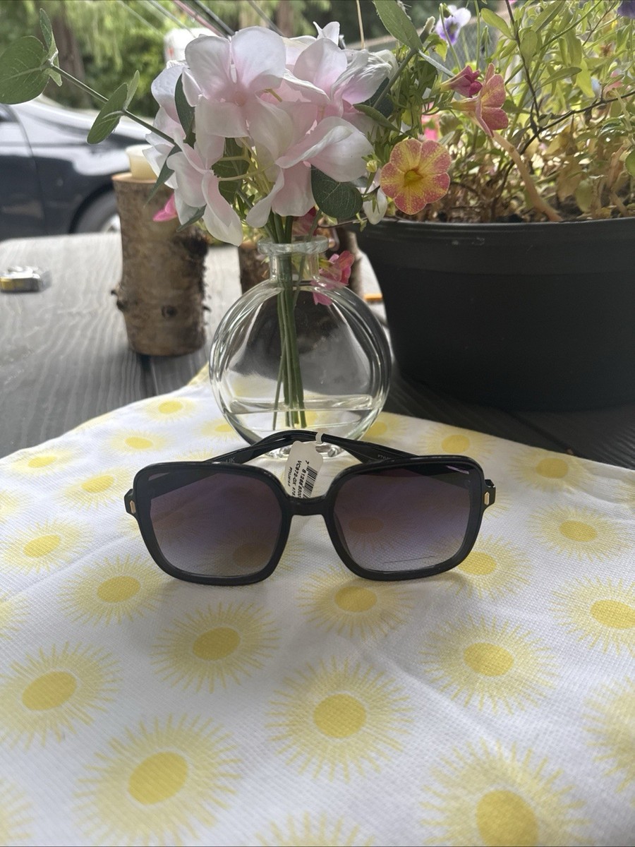 NWT Vince Camuto VC972 OX Oversize Sunglasses Black Frame  display picture 3