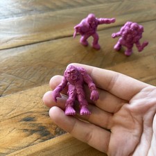 Monster In My Pocket Series 1 Neon Purple Zombie