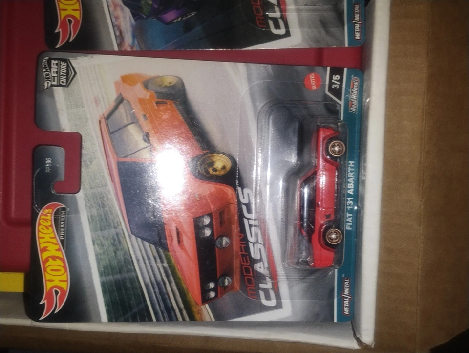 HOT WHEELS PREMIUM LOT OF 3 MODERN CLASSICS 2023 MIATA FIAT VW - Image 4 of 4