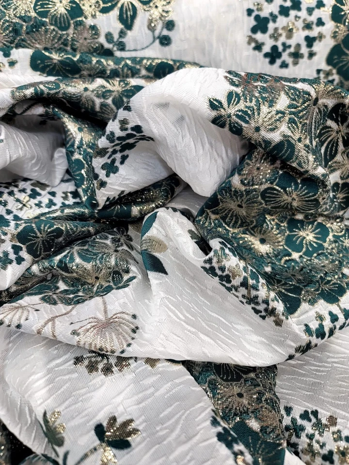 Tela brocada metálica floral dorada verde Hunter vendida por yarda organza blanca Foto 4 de 4