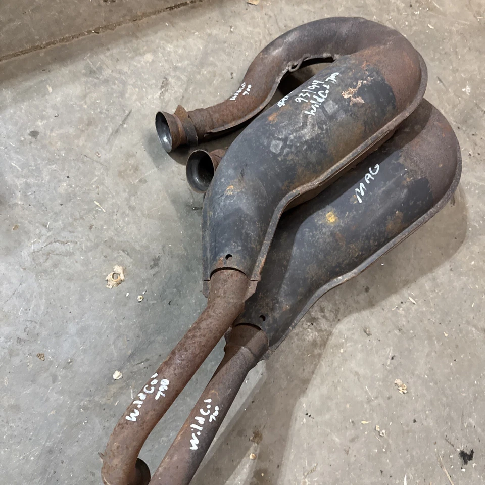 1993 1994 ARCTIC CAT WILDCAT 700 EFI MOTOR Exhaust Pipes Good - Image 4 of 4