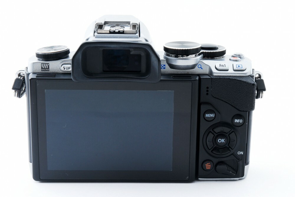 Olympus OM-D E-M10 16.1MP 15mm Lens Set Silver [Exc+++] w/8GB SD