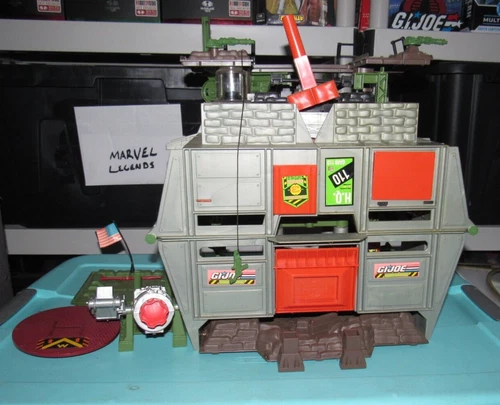 Gi Joe 1992 Headquarters near complete playset