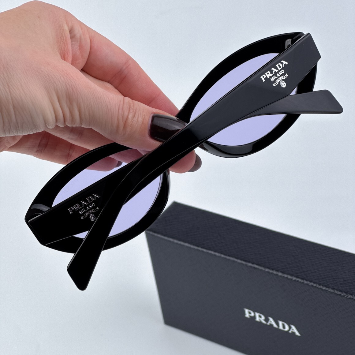Prada Women AUTHENTIC Sunglasses Black Violet Oval PR26ZS 16K40J