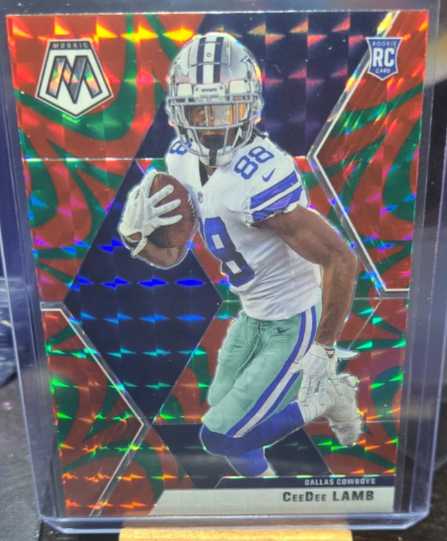 2020 Panini Mosaic - Rookies Mosaic Reactive Green Prizm #207 CeeDee Lamb (RC)