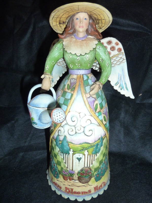 JIM SHORE ANGEL " TO GARDEN IS HEAVENLY" PERFECT NO BOX