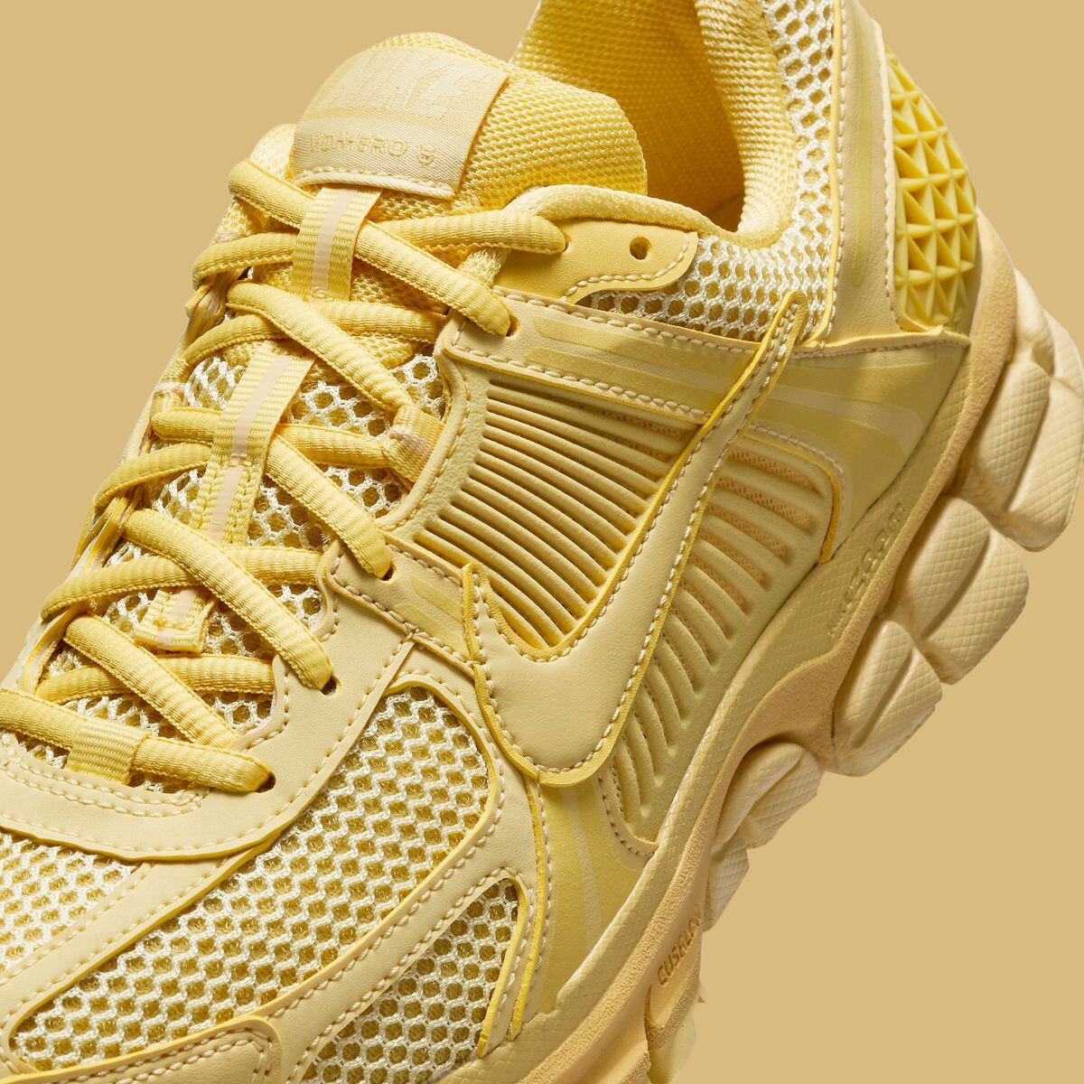 Nike Air Zoom Vomero 5 “Saturn Gold” - Men's Size 9.5 | eBay