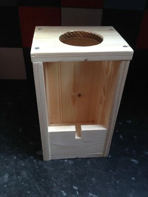 FLOOR STANDING WATER BOTTLE HOLDER 1.1L