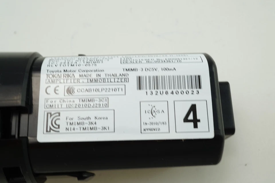 TOYOTA HILUX REVO FORTUNER 2016 GENUINE PUSH ENGINE START STOP TRD STYLE - Imagem 2 de 4